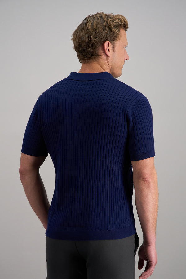 V-shaped Polo Shirt – Ocean Blue Model