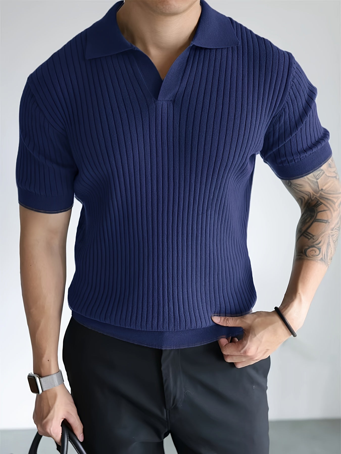 V-shaped Polo Shirt – Ocean Blue Model