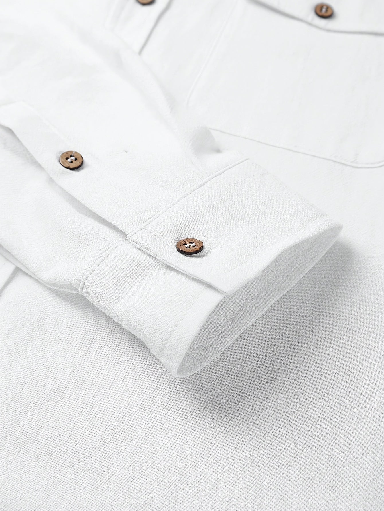 Men's white long-sleeved shirt in snow Texture