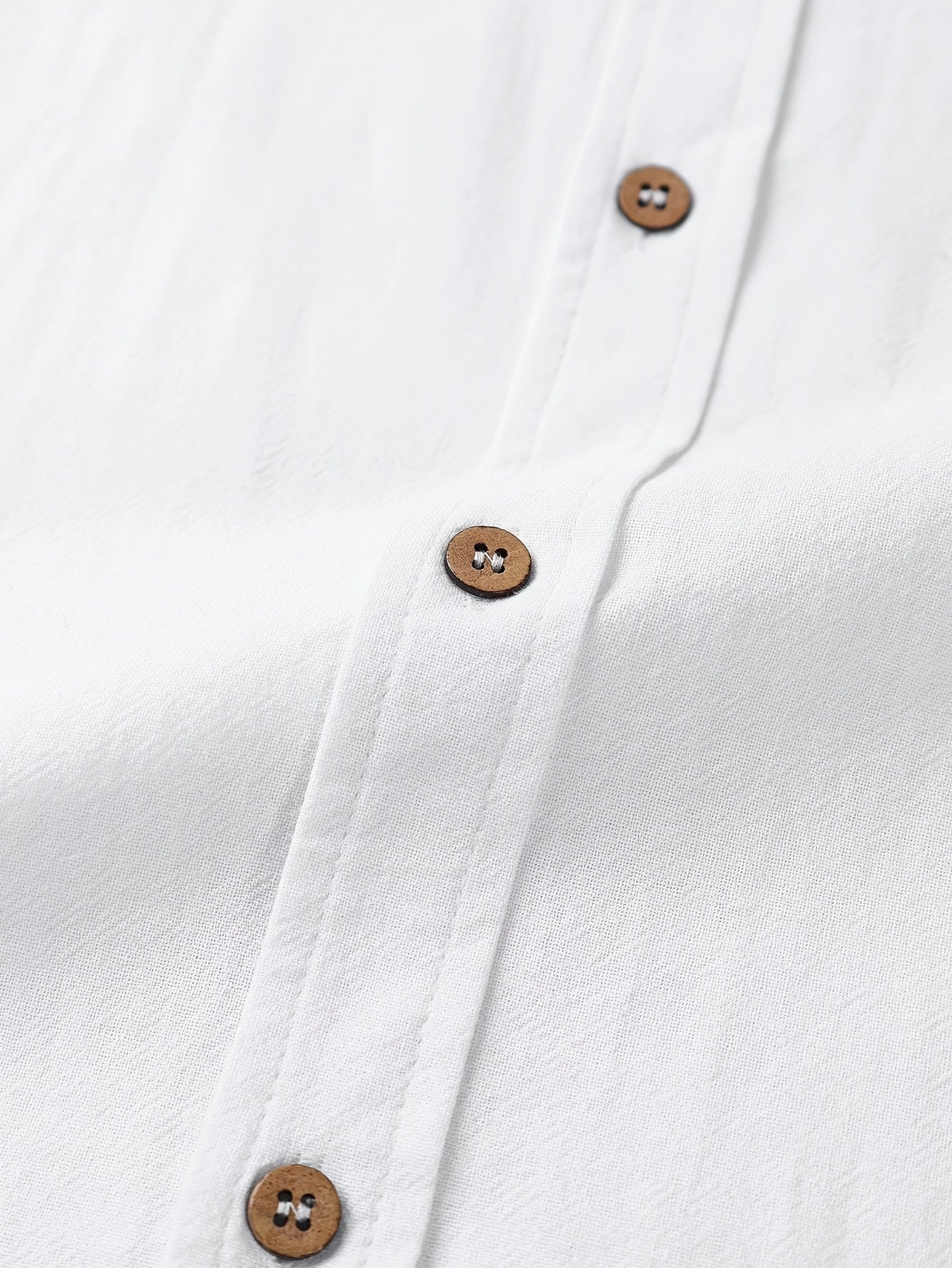 Men's white long-sleeved shirt in snow Texture