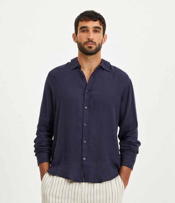 Camisa de linho azul índigo para ocasiões especiais