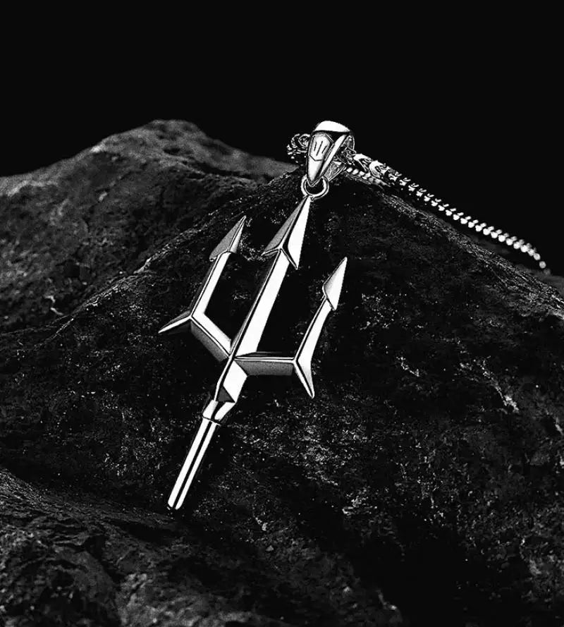 Silver trident necklace
